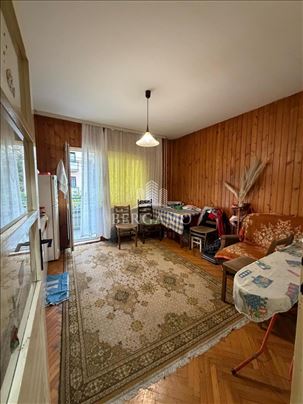Prodaja stana od 60m2 sa udelom 1/3 na parceli od 