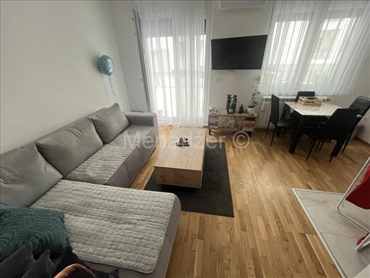 Vidikovac kod Meka 28m2, novo, sa nameštajem, luks