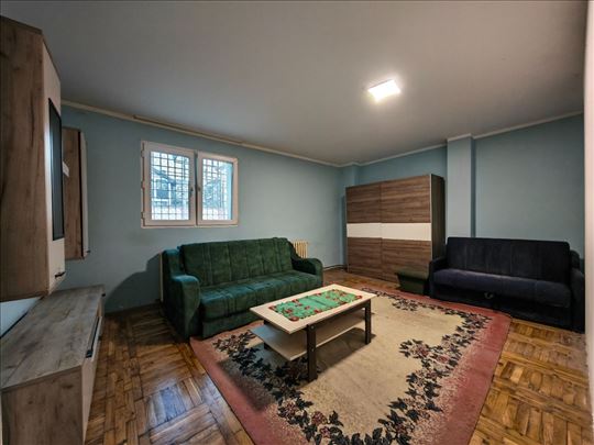 Lep jednosoban stan, 40m2, Novi Sad