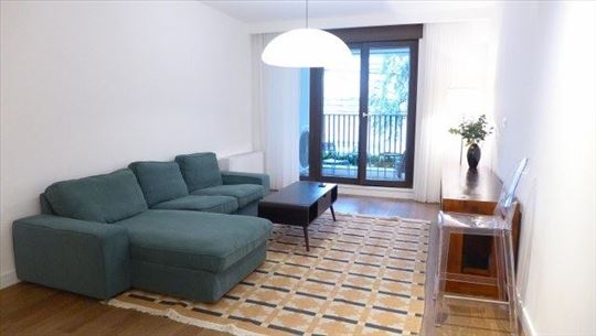 Loznička, sve novo, 99m2, trosoban, garaža, terasa