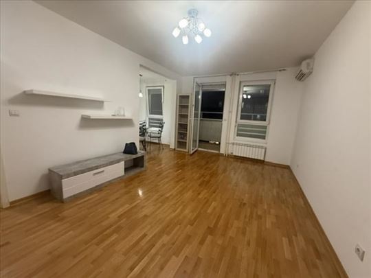 Novi Beograd-Belvil-62m2-Garaža ID#3353