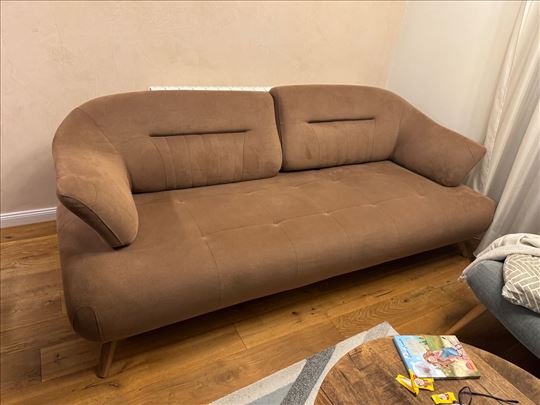 Simpo trosed Kairo, kao ležaj ako se pomeri naslon