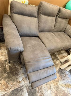 Trosed sa 2 električne relax funkcije