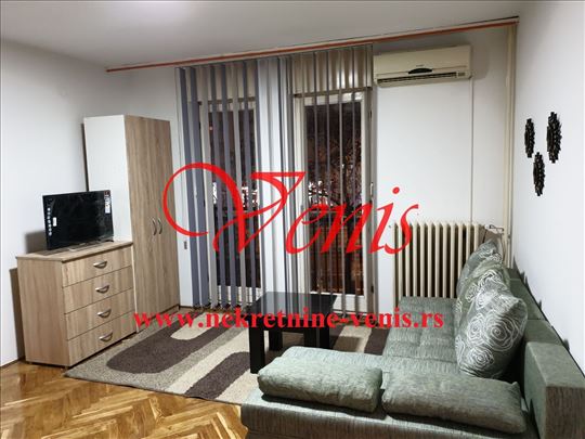  Bulevar Oslobođenja – kod Dnevnika 30 m2