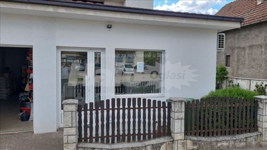 Izdajem lokal