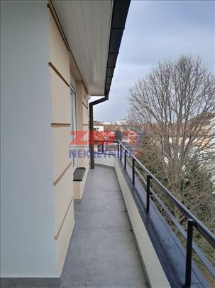 Luksuzan 4.0 na poslednjem spratu, prestižna lokac