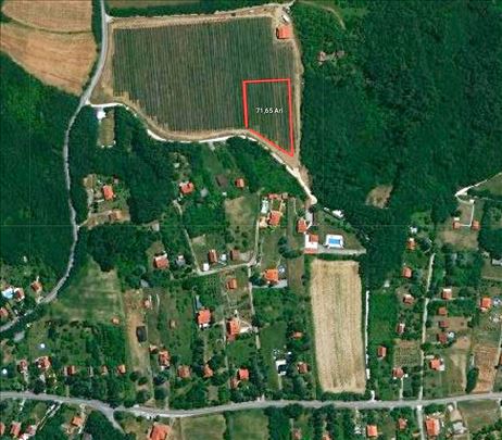 Nemikuće plac u građevinskoj zoni