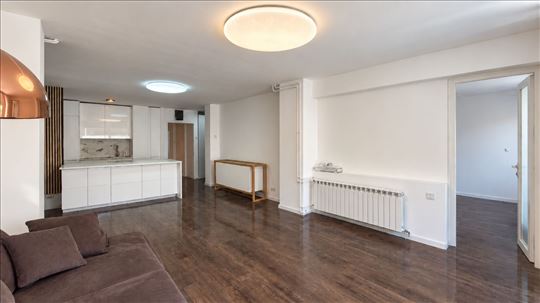 Premium Poslovni Prostor | 100 m² + 50 m² Terasa