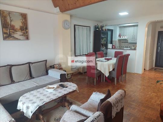 Prodaja – Dva Odvojena Stana, Ukupno 95 m²