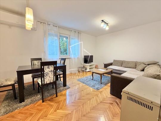 Uknjižen, mereno 65m2 ID#16601