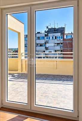 Vlasnik- Blok 45- 52 m2+25 m2 T