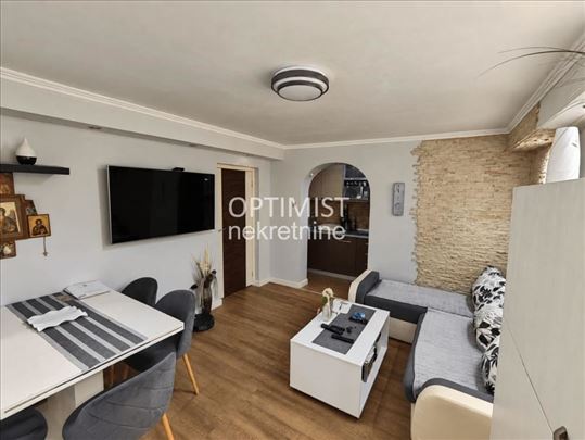Banovo brdo, renoviran, uknjižen, odmah useljiv ID