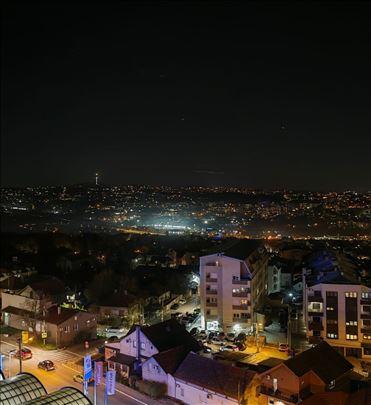 LUX Trosoban Stan Zeleno Brdo