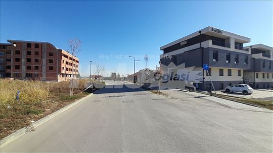 Mišeluk parcela pored bolnice