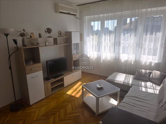 Svetao i funkcionalan 1.0 stan - Paviljoni