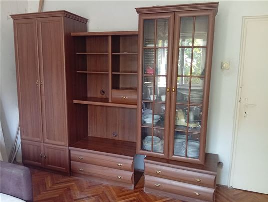 Vitrina i ormar za dnevnu sobu