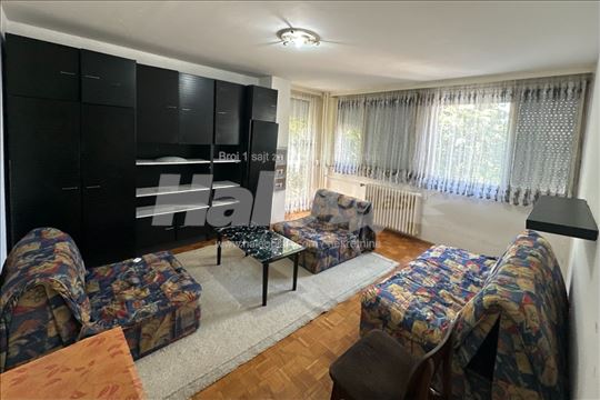 Vracar dvosoban stan na odlocnoj lokaciji 