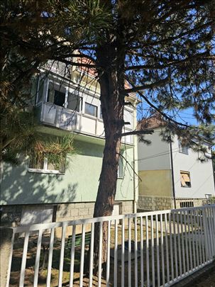 Zemun, Meandri ,69m2 dve spavace ,bez ulaganja