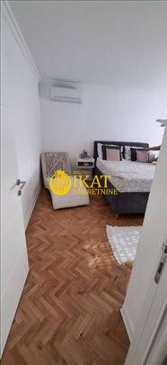 Jabučki rit 50m2, dvosoban stan sa garažom