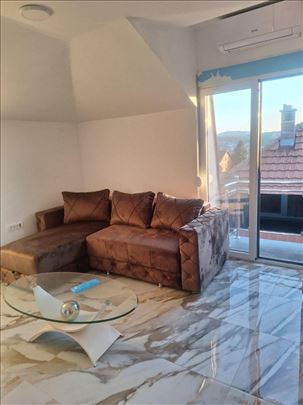 SJAJNA ponuda! Lux studio apartman,opremljen,nov!