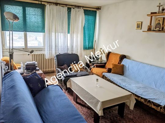 Trosoban stan 78m2 u ul.Prote Nenadovića
