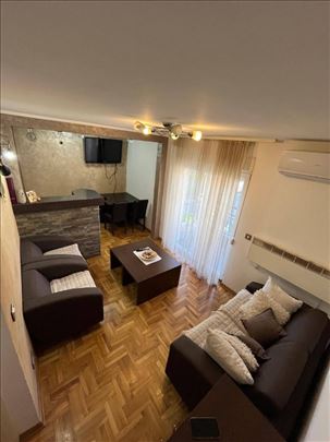 Cvetkova pijaca, Podujevska, 2.0 45m2, uknjizen