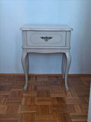 Stilski noćni ormarić/komoda