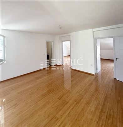 Vračar(Hram Sv.Save)83m2,3.0-luksuzan #4631