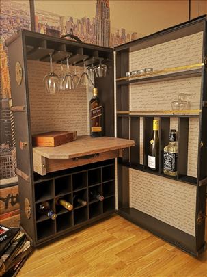 Bar za pice- vintage kofer