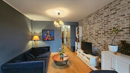 Bright Modern Flat with Panoramic View