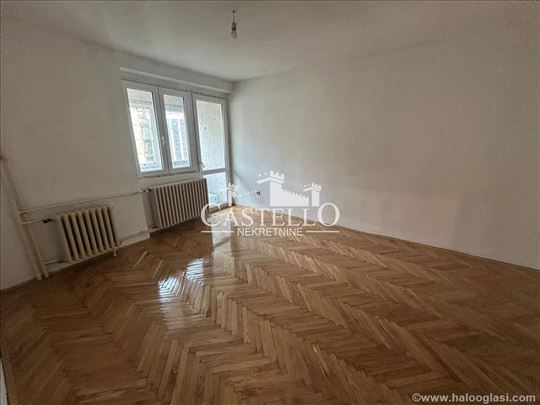 Četvorosoban stan za izdavanje - Zeleni Venac