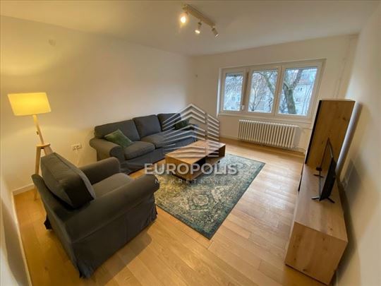 Dvosoban stan, Paviljoni, 62m2, uknjižen