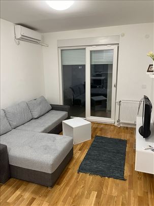 Kompletno nameštena garsonjera-Park Novi Residence
