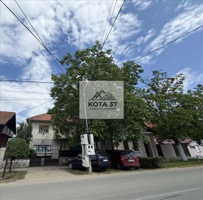 Kuća 160m2, sa velikim placem 22ara, Boljevci
