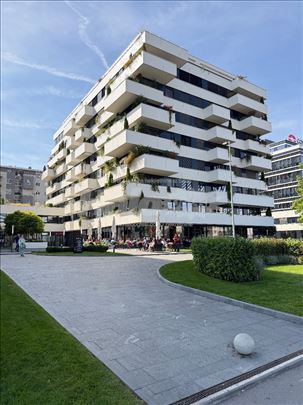 Luksuzan dupleks za izdavanje | 234 m² | Blok 32