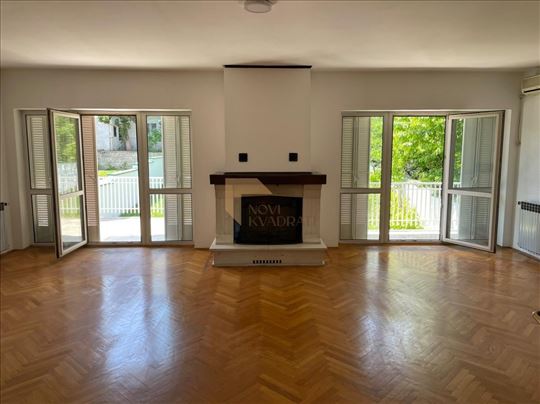 Voždovac | Poslovna kuća 580 m² | Parking 10+ vozi