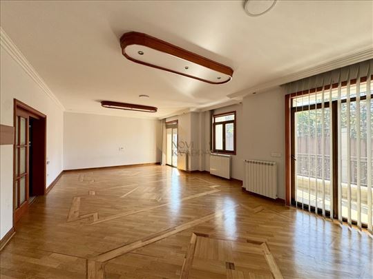 Vračar – luksuzna kuća 500m², idealna za firme