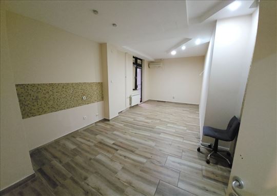 Centar,Visnjiceva,64m odlicna investicija