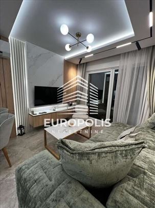 Lux, 1.5, namešten, uknjižen, Bogoslovija ID#10479