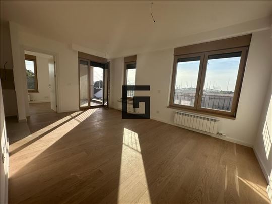 Lux 51- 45m2, 1.5, svetao ID#3286