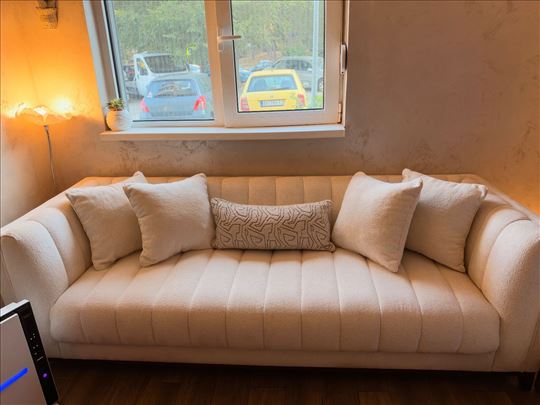 Sofa-trosed italijanskog proizvođaca