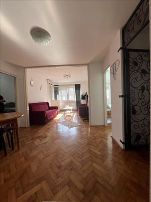 Stari Grad – Kosovska | 60m² | 7. sprat | Terasa |