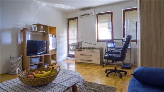 Uknjižen, 2 terase, TC Stop Shop
