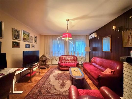 Uknjižena kuća- Pančevo- 204m2 ID#16666