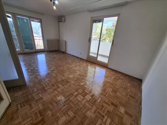Blok 61, 3,0 80m2, I sprat, uknjižen, terasa