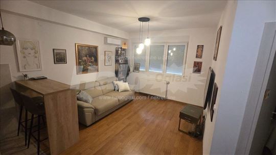 Jednoiposoban stan 31 m² – Lekino brdo, Strumička