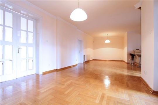 Odličan, pp na top lokaciji, Dorćol, ID 4026