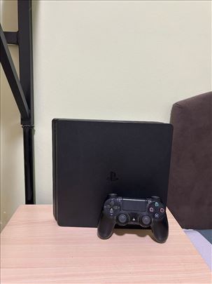 PS4 sa jednim dzojstikom