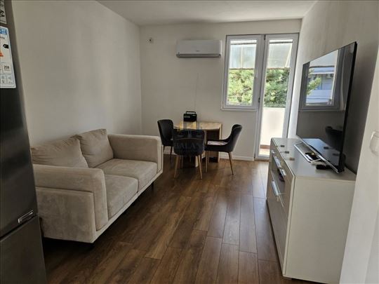 Renoviran 2.5 stan 58 m² + podrum