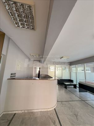 Centar S. Pazove,nov,moderan 250m2 